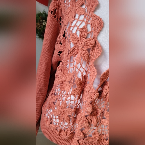 90s Vintg OBR Floral Crochet Open Knit Chunky Cardigan Womens L Rusty Coral Cott - Picture 7 of 10